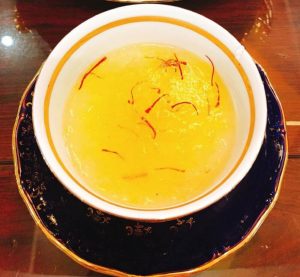yến chưng saffron