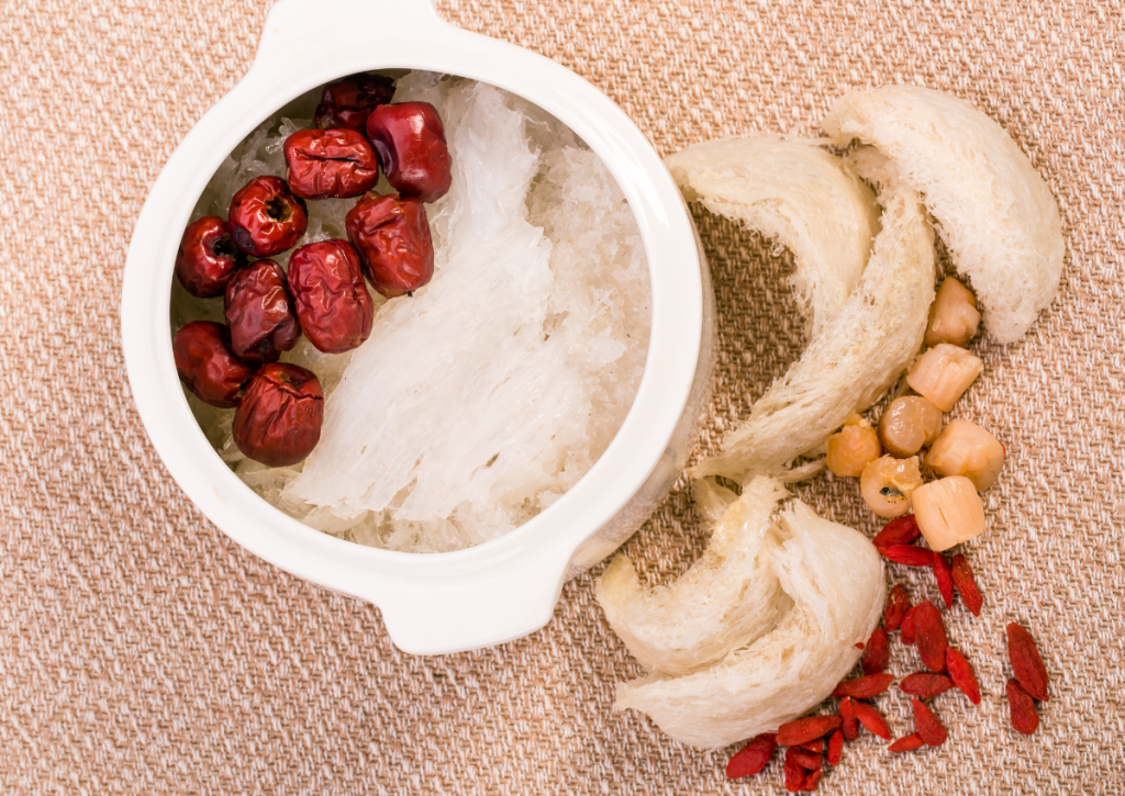 yen-sao-co-gia-bao-nhieu